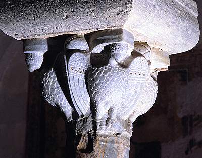 Immagine di capitello della Cripta della cattedrale di otranto